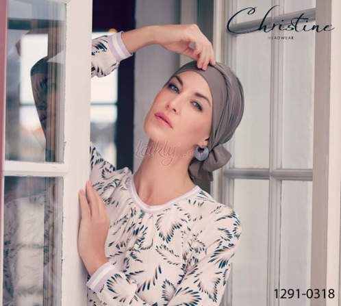 Turbante con code lunghe BEATRICE Christine Headwear Style 1291-0318 Body Balance Line 37.5 Technology